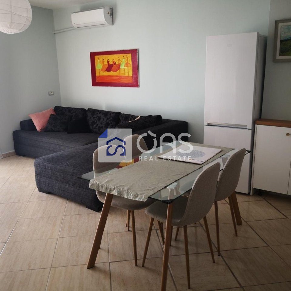 Jepet me qera apartament 1+1 tek Qytet Studenti. 600 euro 4