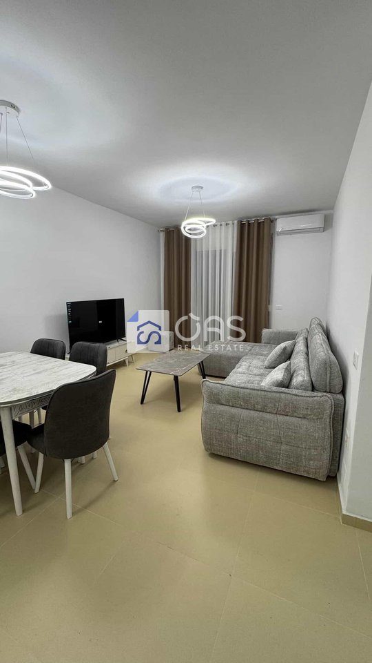 Jepet apartament me qera 2+1 Ish Parku 3