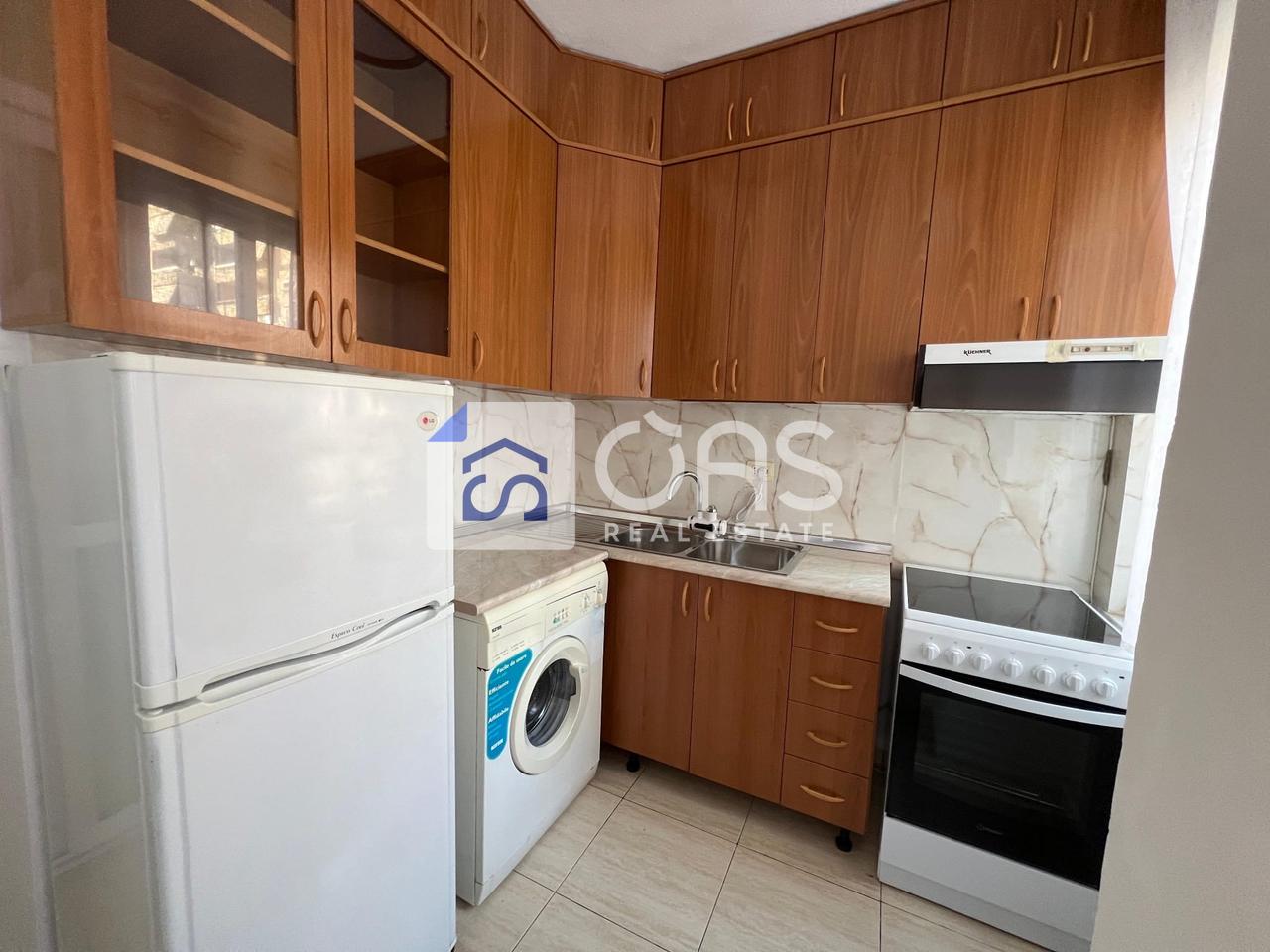 Jepet me qera Apartament 1+1 ne Komune Parisi 2