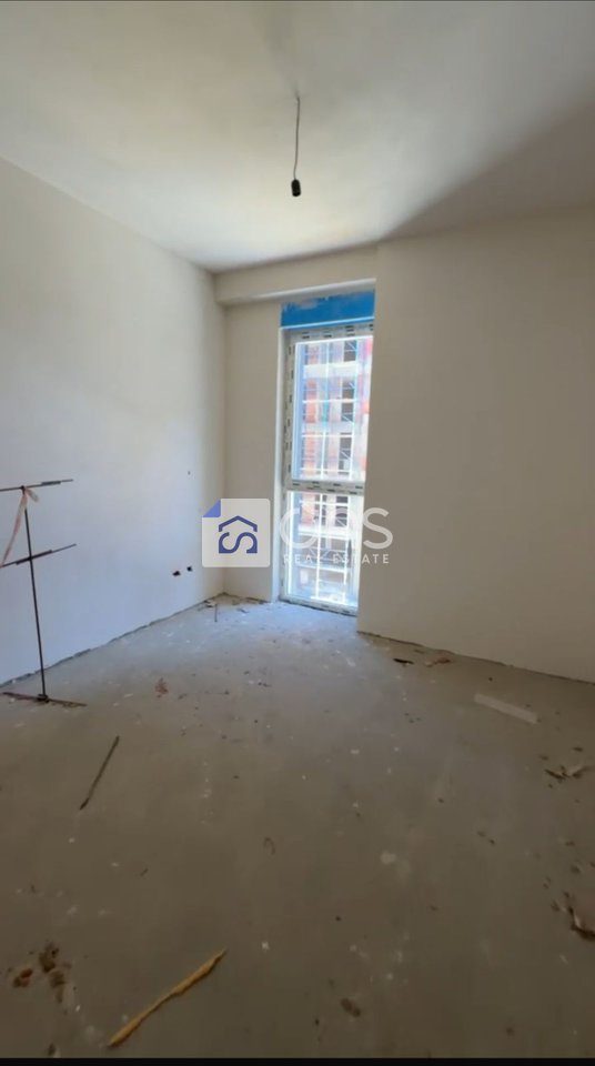 Shitet apartament 3+1 ne Bulevardin e Ri " Orbital 3 ". 2
