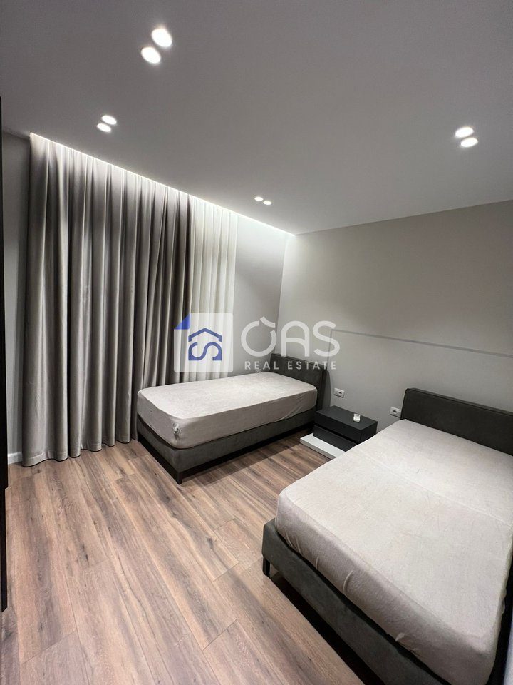 Jepet me qera apartamenti 2+1 fusha aviacionit 4