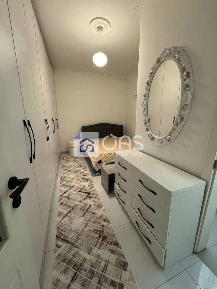 Jepet apartament me qera 1+1 tek Rruga e Dibres 3
