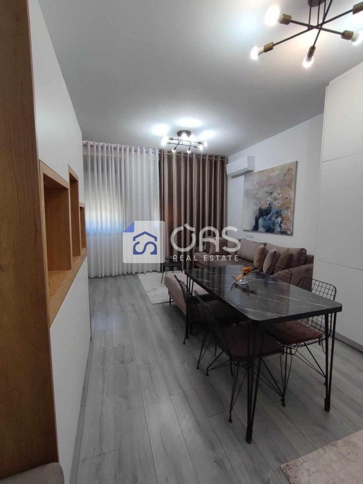 Jepet me qera apartamenti 1+1 yzberisht (amerikan 3) 4