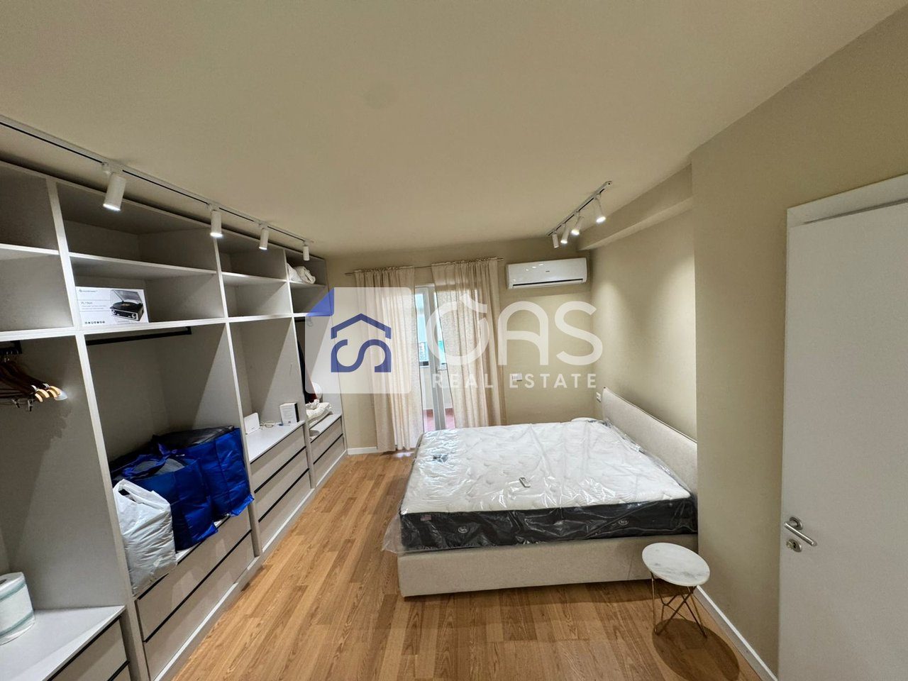 Jepet APARTAMENT me qera 2+1+2 rr.durrsit 4