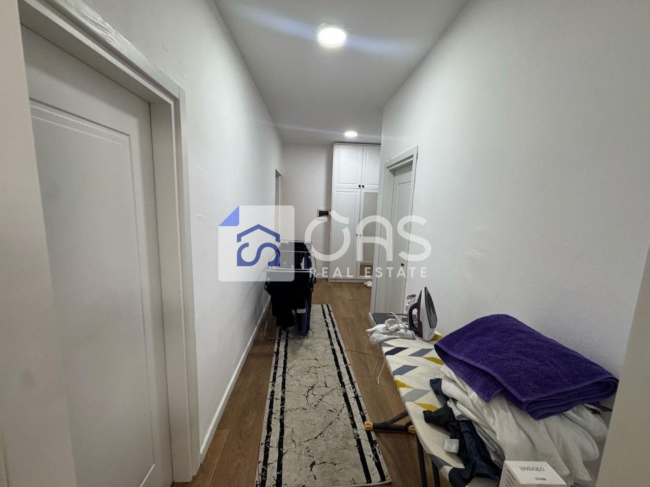 Shitet apartament 2+1 ne Porcelan. 4