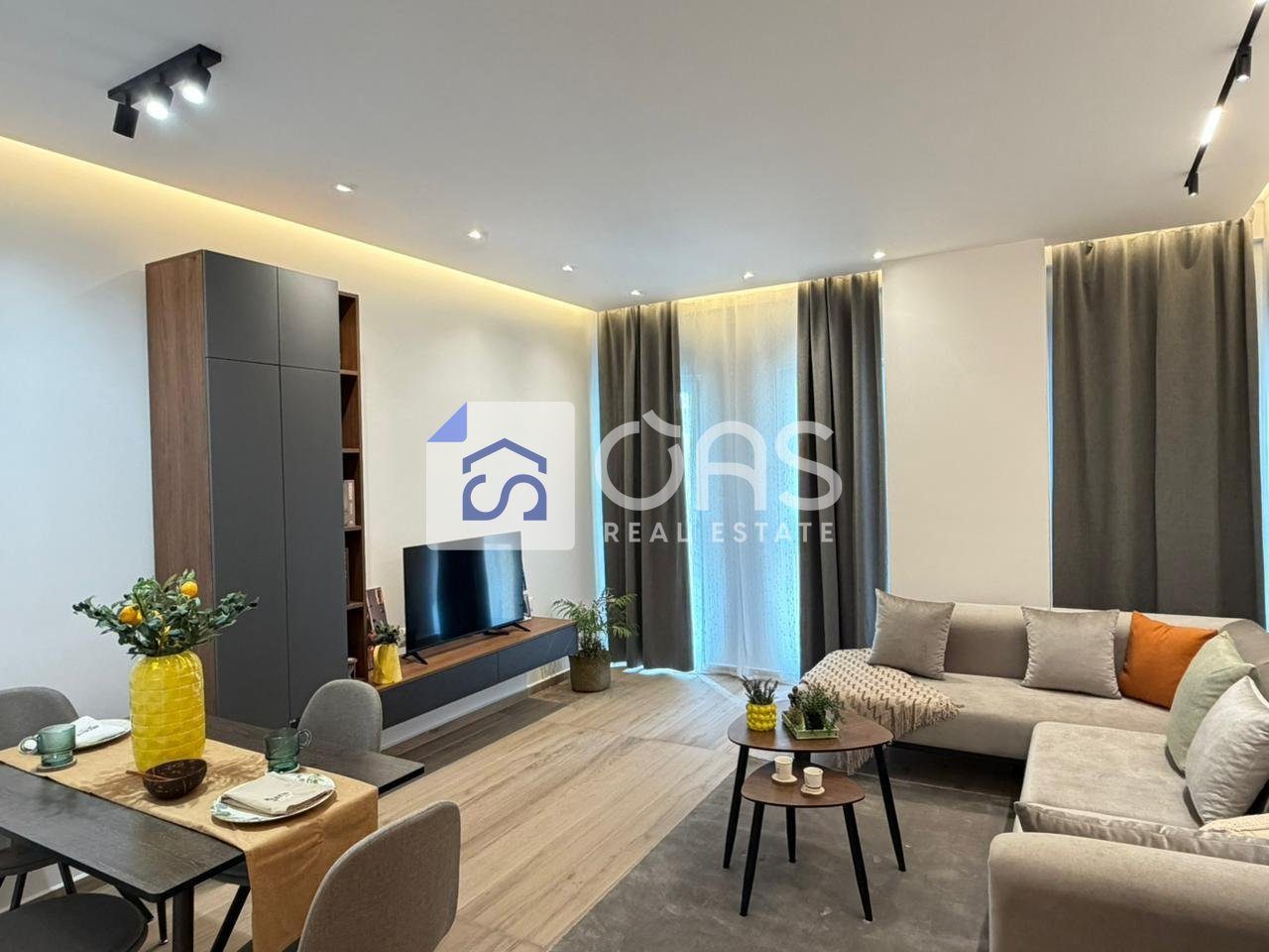 Jepet me qera apartament 1+1 RING CENTER