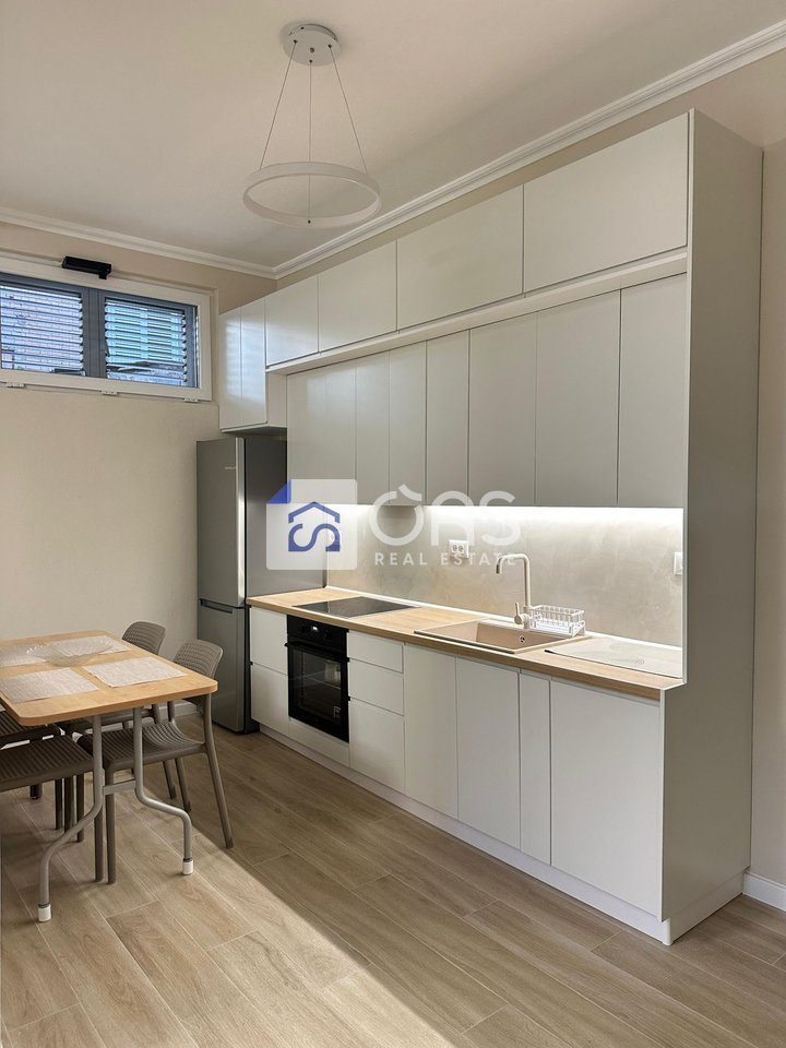 Jepet me qera apartament 1+1 te Rruga Kongresi i Manastirit. 3