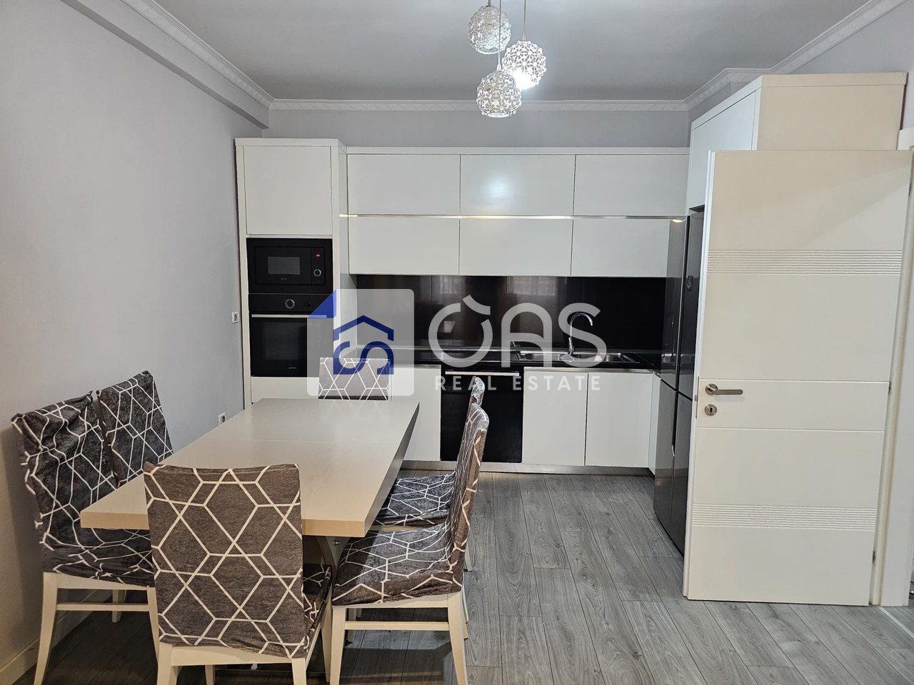 Jepet me qera apartament 2+1+2 Ne Astir