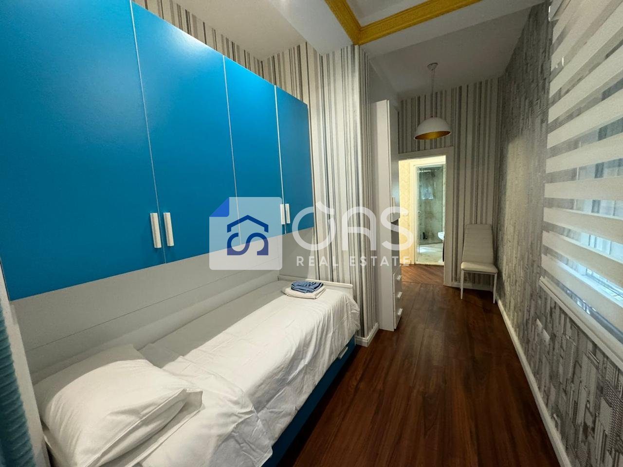 Jepet apartament me qera 2+1 tek Liqeni i Thate 4