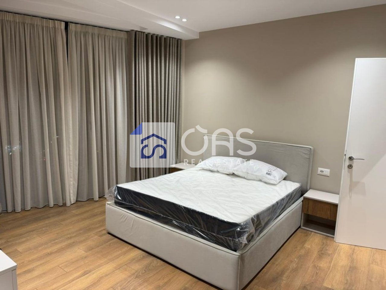 Jepet me qera apartament 2+1 tek Mine Peza 3