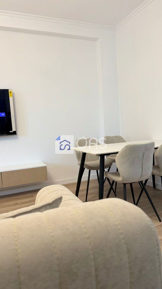 Jepet me qera apartament 2+1 tek Kodra e Diellit. 4