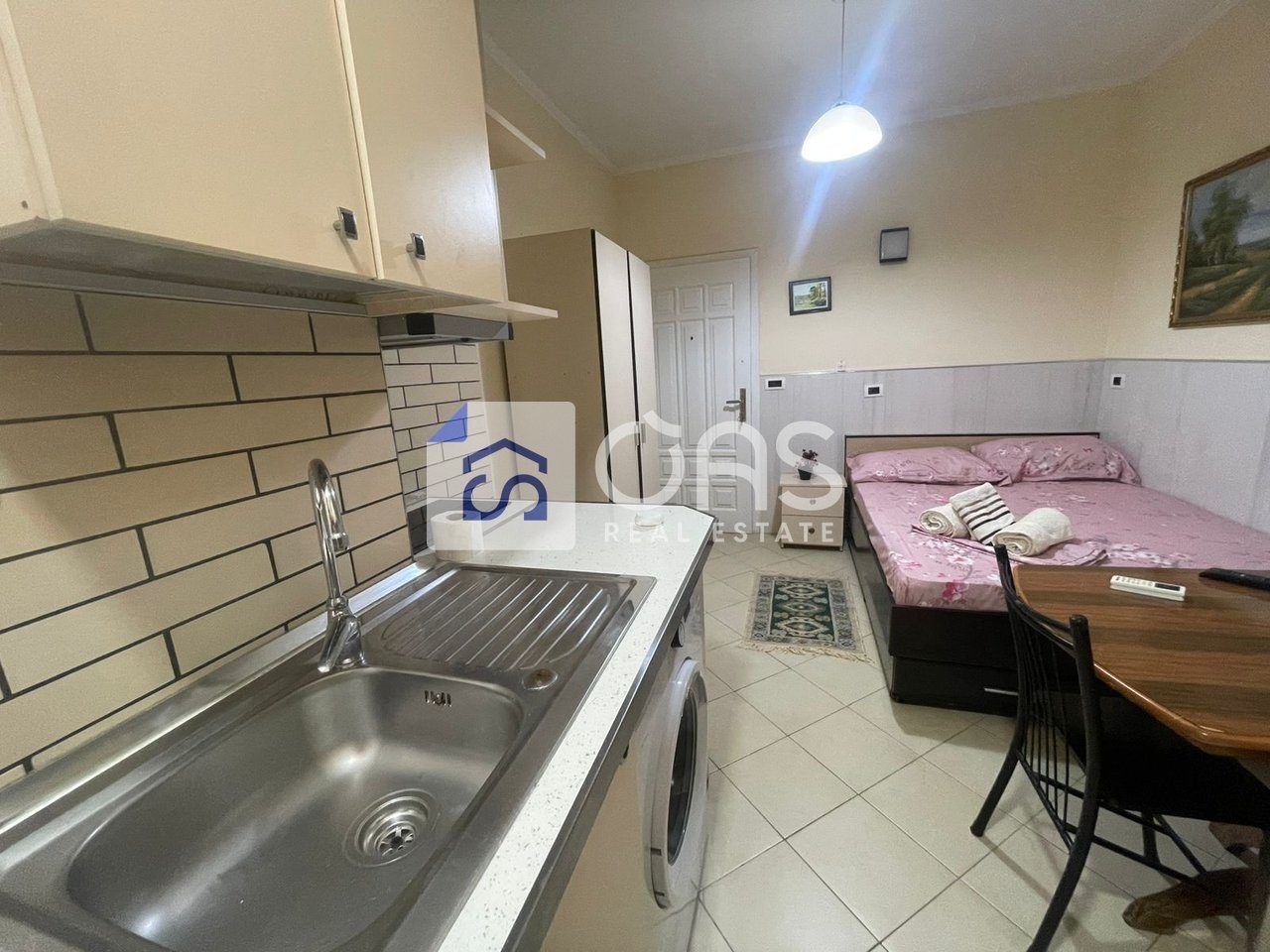 Gasonjere Me Qira në Rruga Siri Kodra, Tiranë - 370€ | 55 m² 3