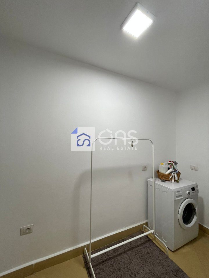Jepet apartament me qera 2+1 Qender 3