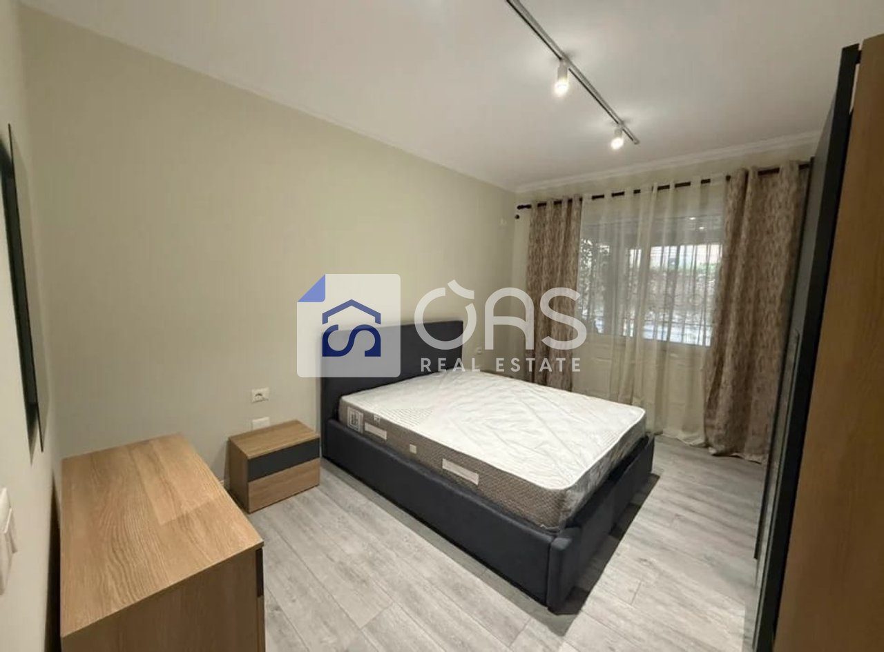 Jepet apartament me qera 2+1 Ne Bllok 2