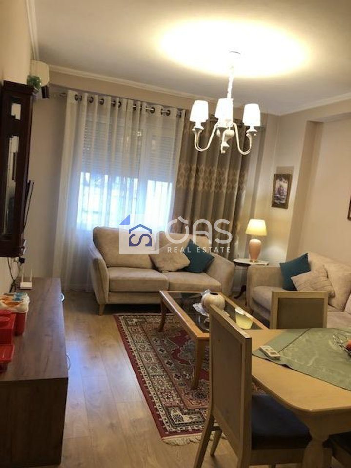 Jepet apartament 1+1 tek Misto Mame
