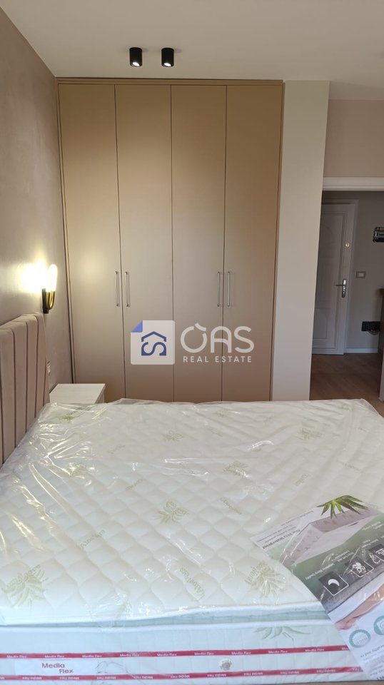 Jepet apartament me qera 1+1 te Rruga e Kavajes 4