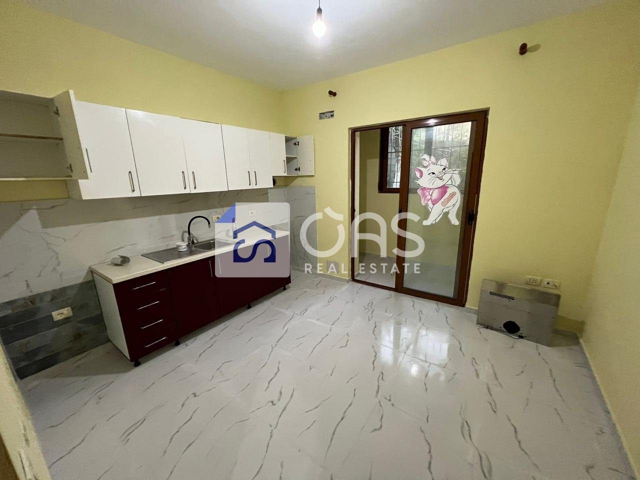 Vilë me 2 hyrje Me Qera në Ali Demi, Tiranë - 350.000€ | 230 m² 2