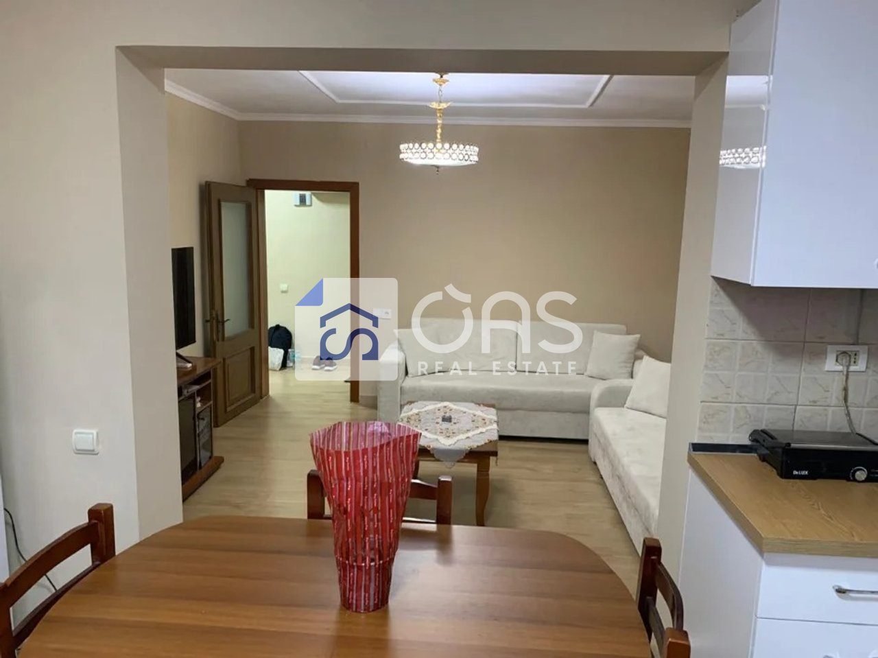 Jepet me qera apartament 1+1 tek Xhamlliku
