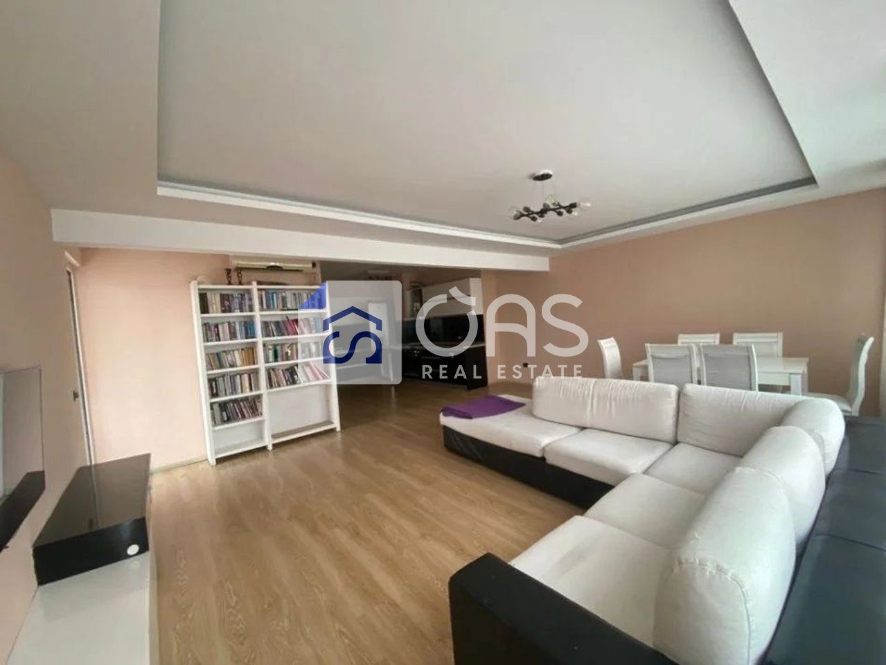 Jepet apartament me qera 2+1+ garderob tek Dritan Hoxha
