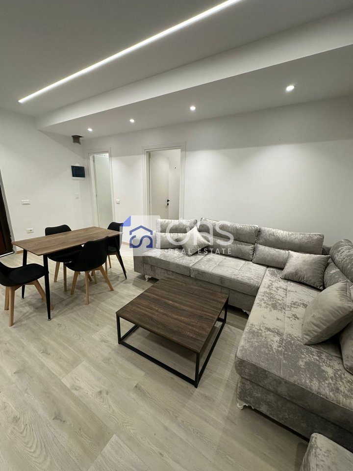 Jepet me qera apartament 1+1 te Zogu i Zi
