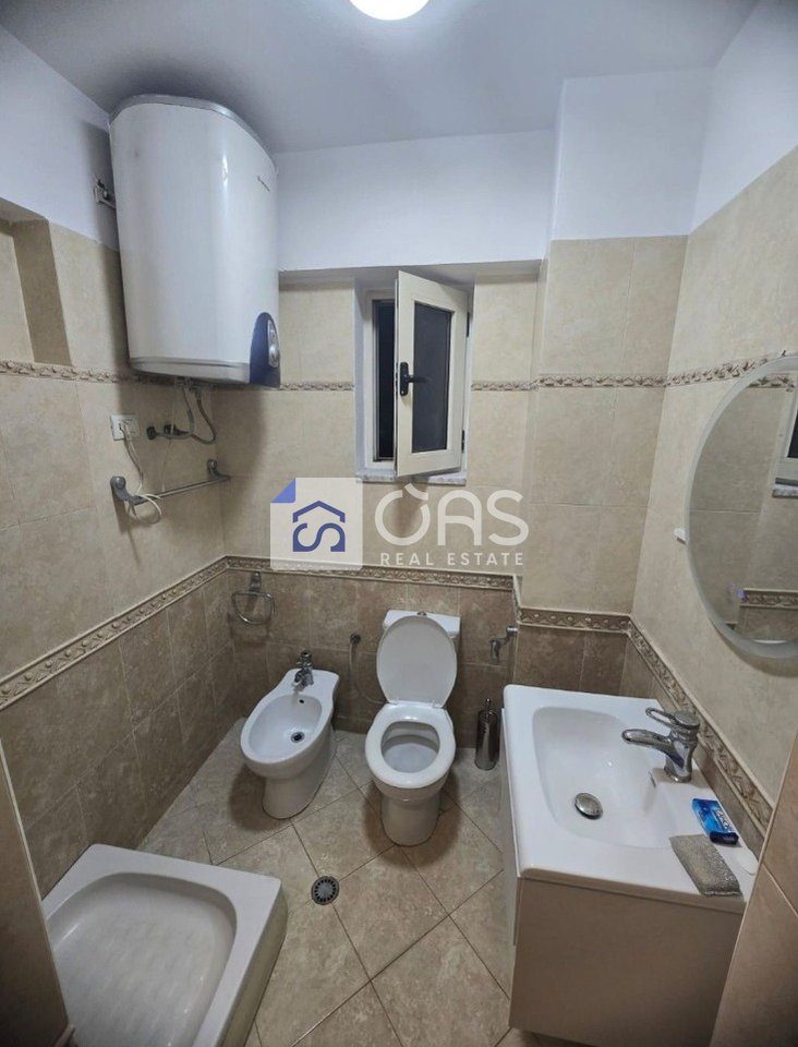 Jepet me qera apartament 1+1 Rruga Barrikadave 3