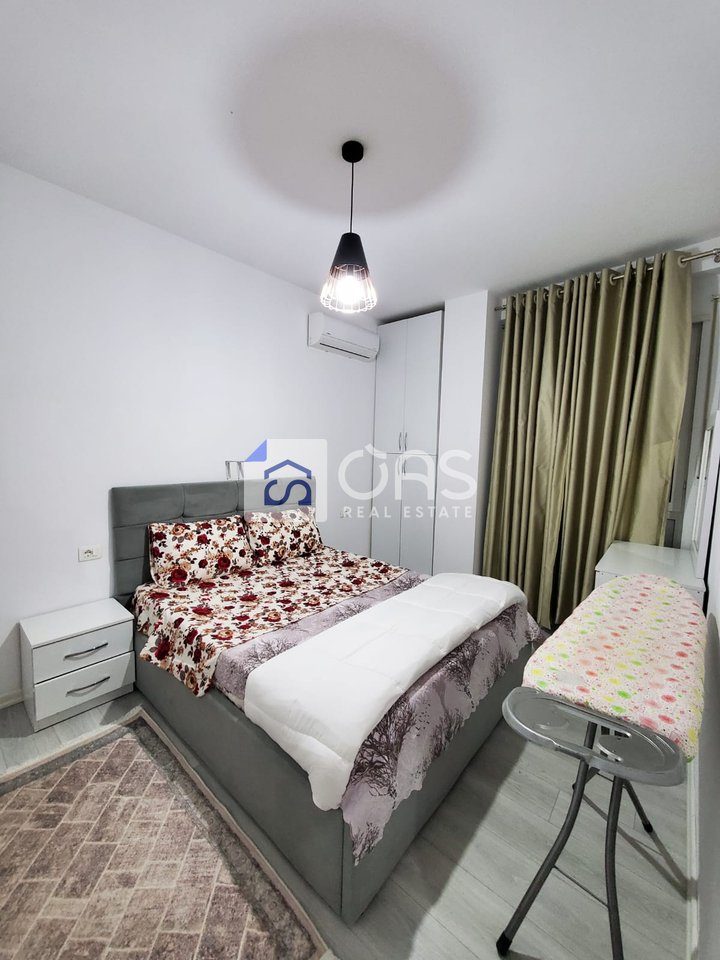 Jepet me qera 1+1 tek Komuna Parisit
