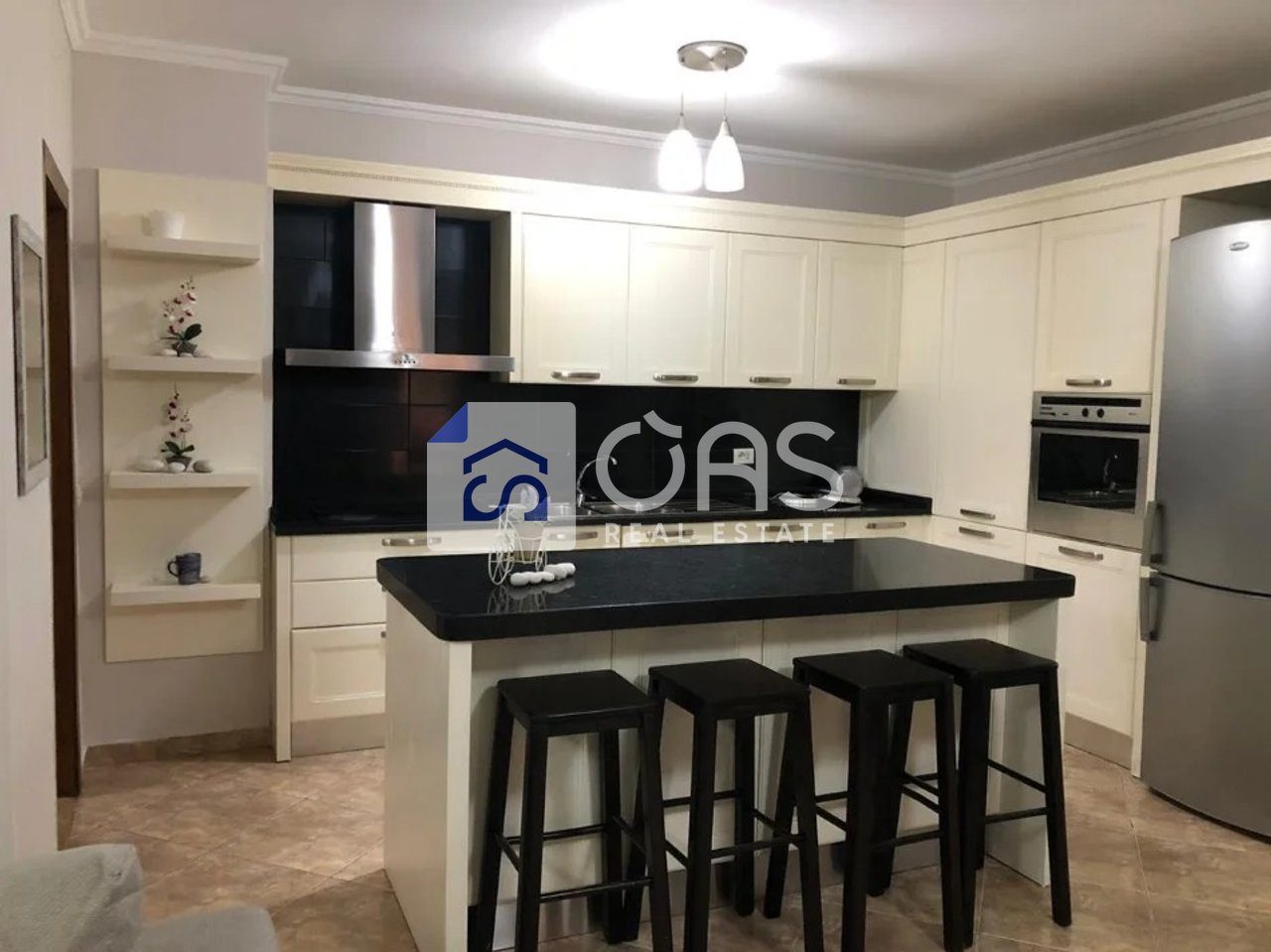 Shitet apartament 2+1+2 tek Liqeni i Thate 2