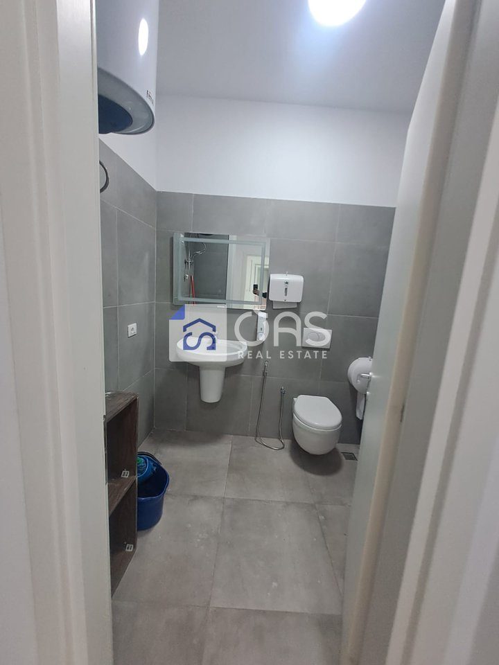 Apartament me qera 2+1+2 Tek Rruga e Barrikadave 4