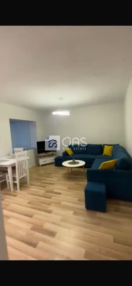 Jepet apartament me qera 1+1 Bulevardi Zogu Pare 2