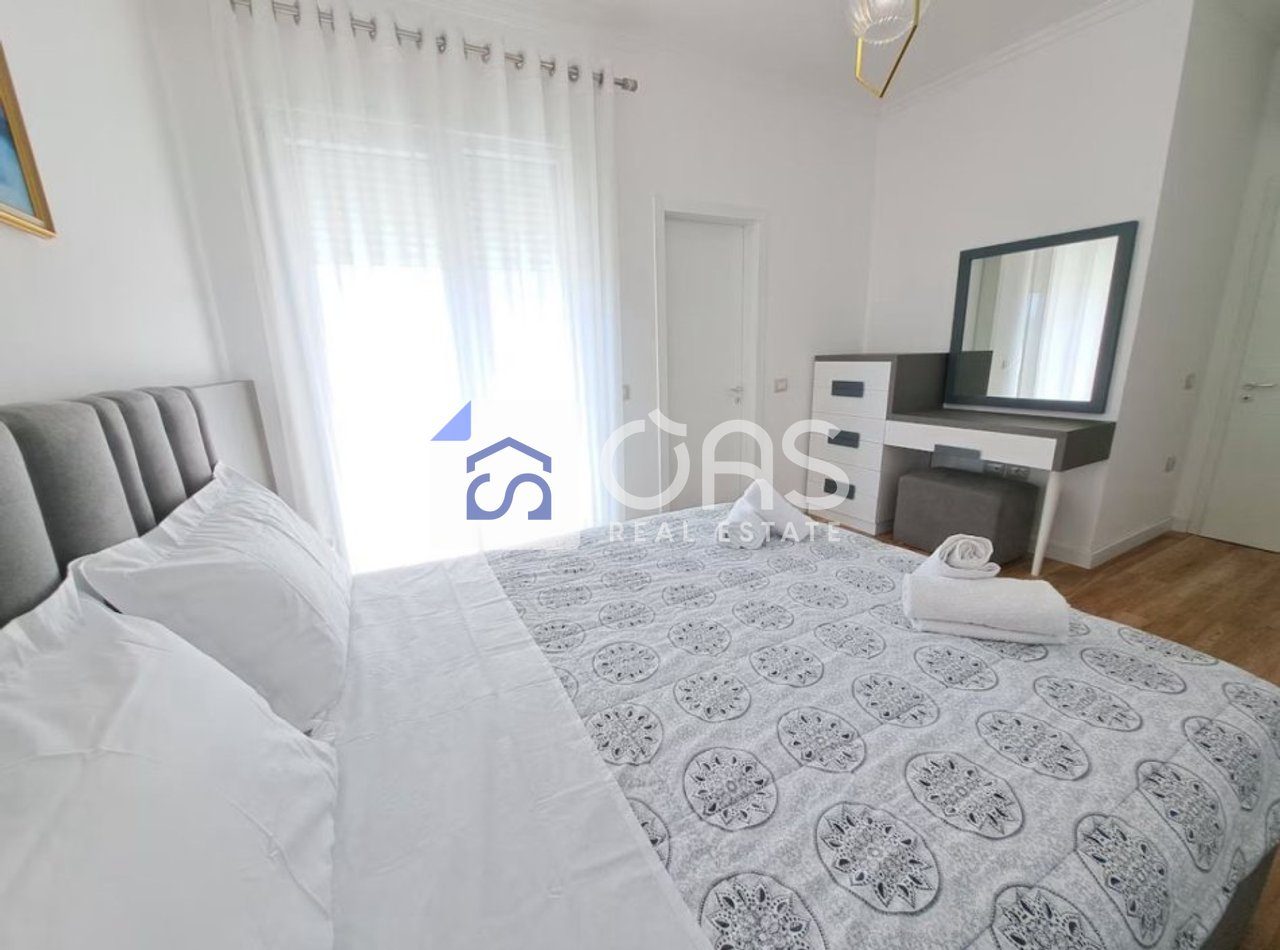 Jepet apartament me qera 2+1+2 tek Pazari i ri 3