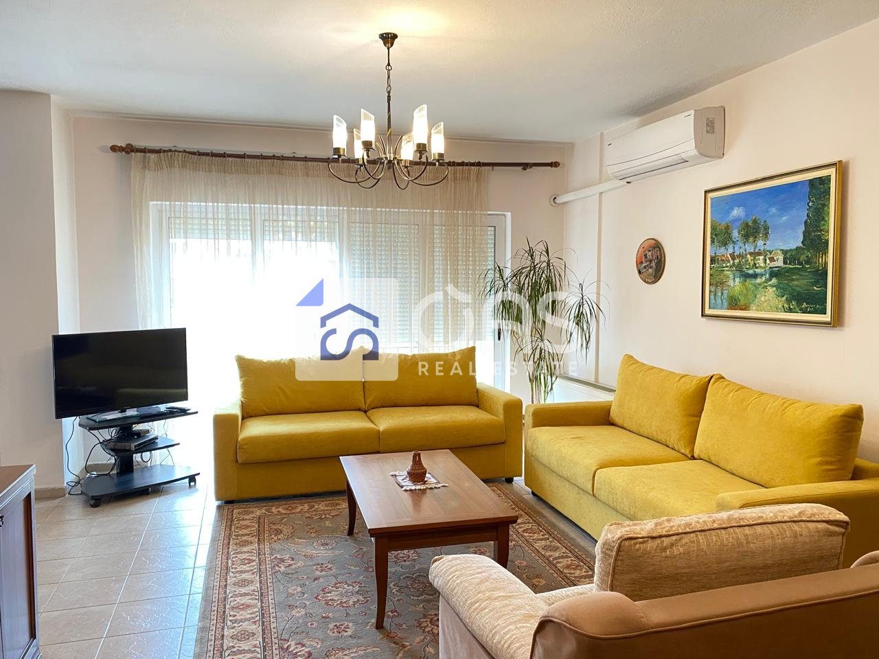 jepet me qira duplex 3+1+2 rruga elbasanit (ambasada amerikane) 2