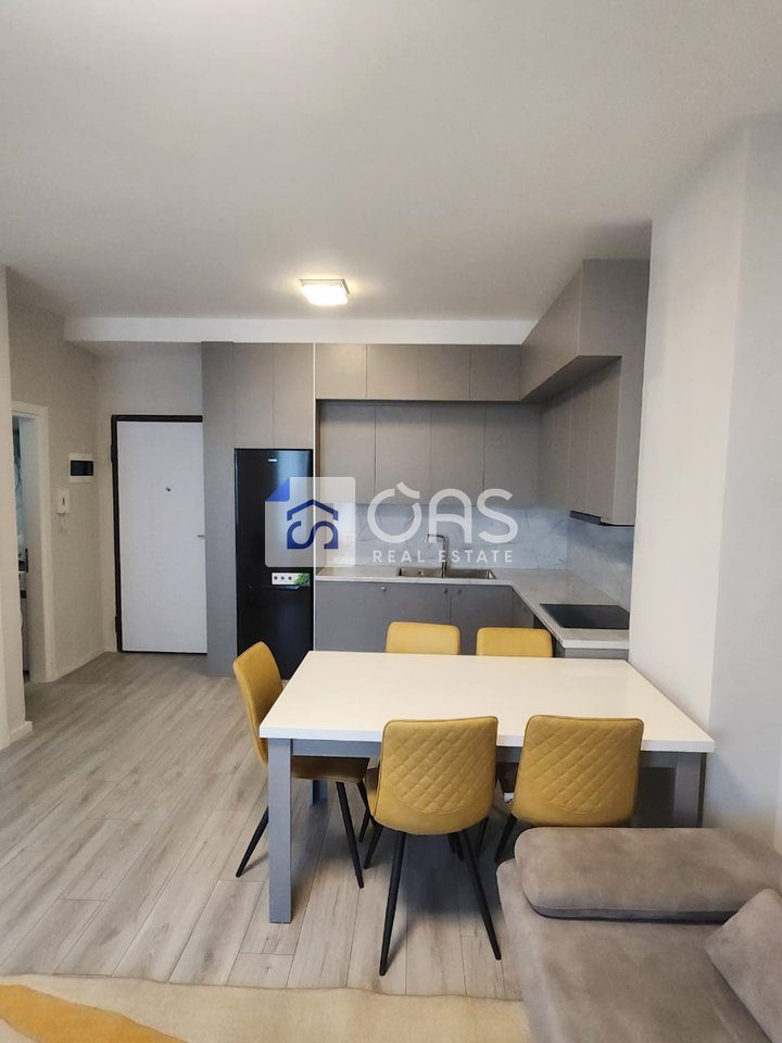 Jepet me qera apartament 1+1 tek Komuna Parisit (White Cloud Residence) 2