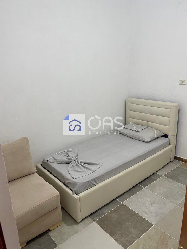 Jepet me qera apartamenti 2+1 me parkim 5 maj 2