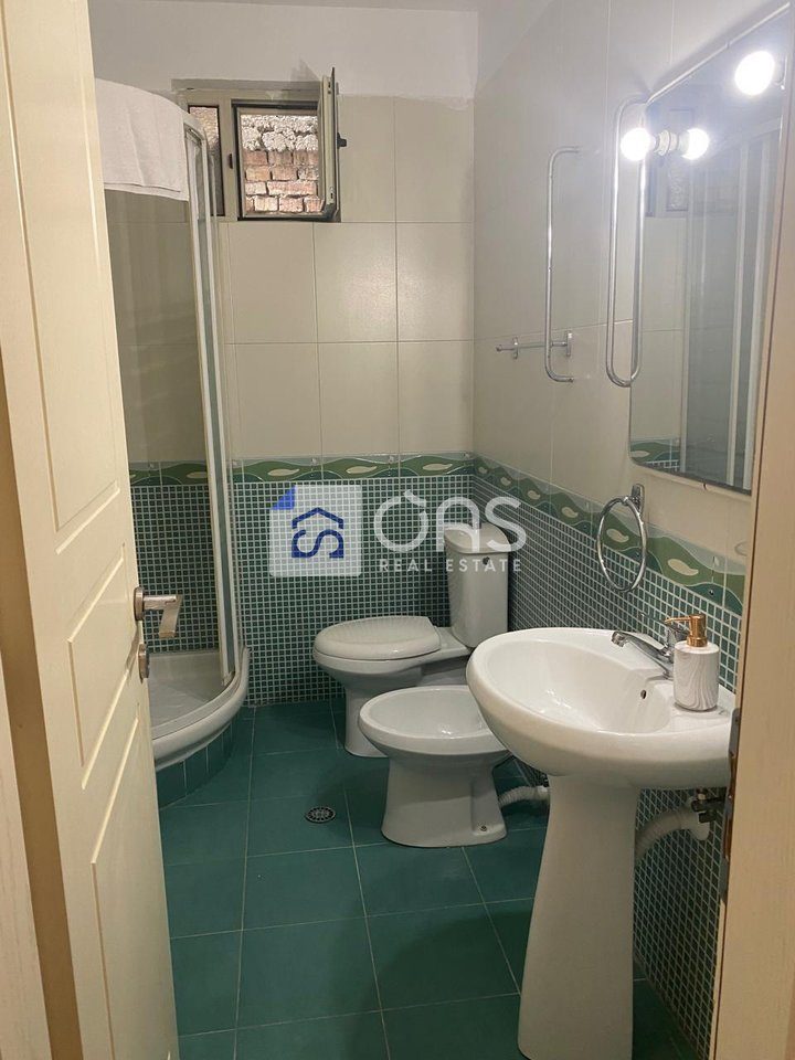 jepet me qira Apartament 3+1 Rruga elbasanit 3