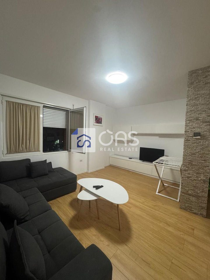Jepet me Qera Apartament 1+1 Ne astir 4