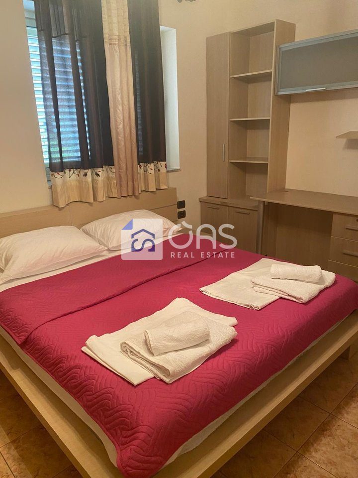 jepet me qira Apartament 3+1 Rruga elbasanit 4