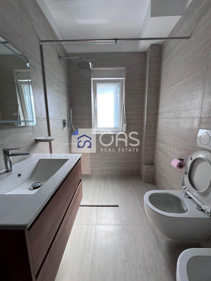 jepet me qera apartament 2+1 tek Rruga e Elbasanit 2