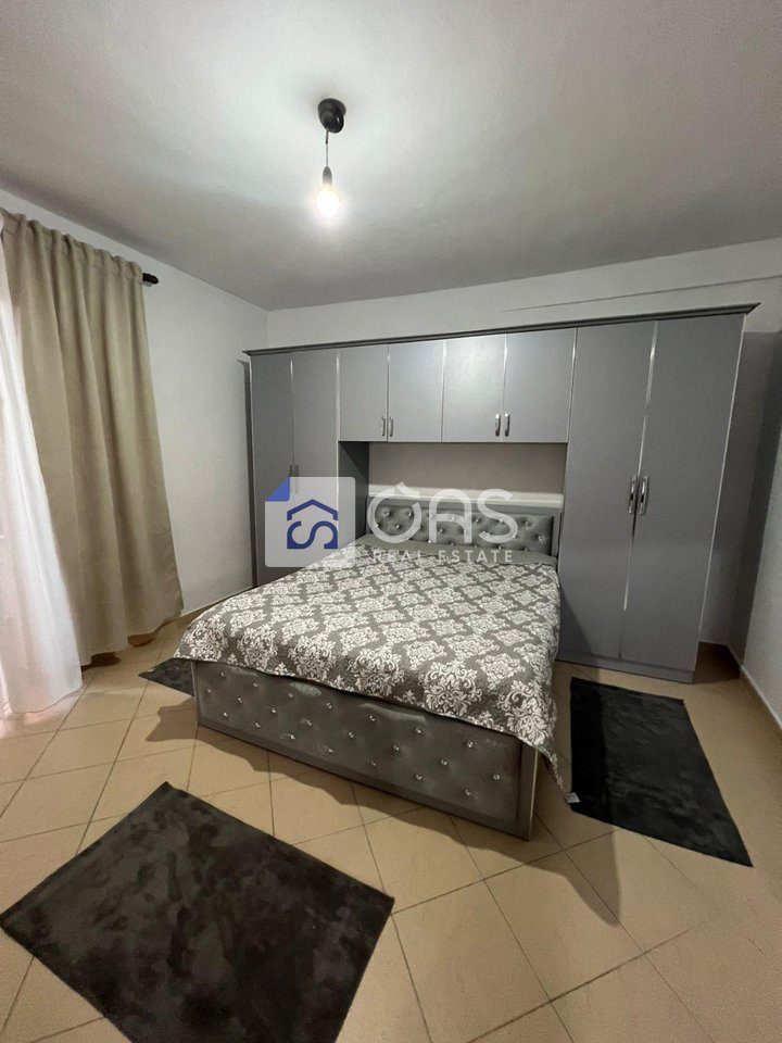 Jepet me qera apartament 1+1 tek 5 Maj 3