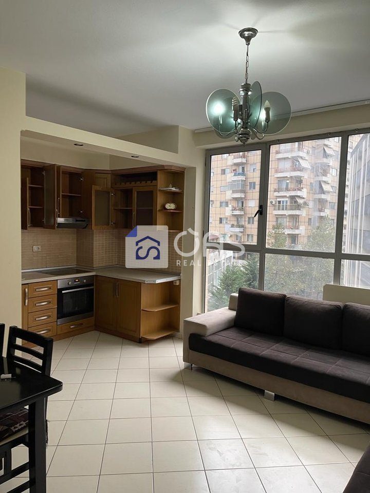 Jepet me qera apartament 2+1+2 ne Astir 2