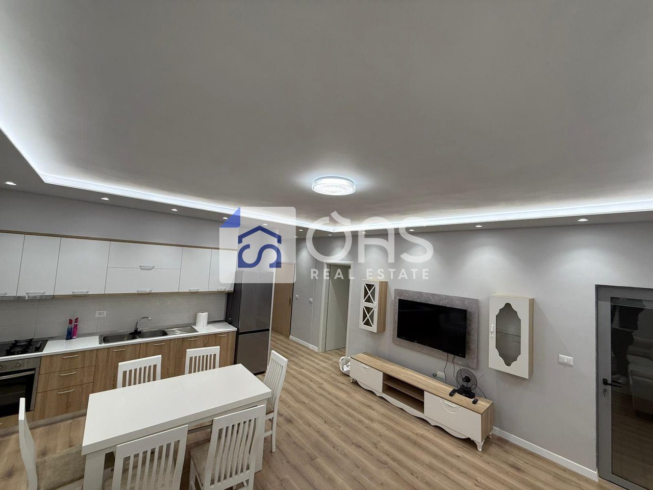 Jepet apartament me qera 1+1 ne Astir 3