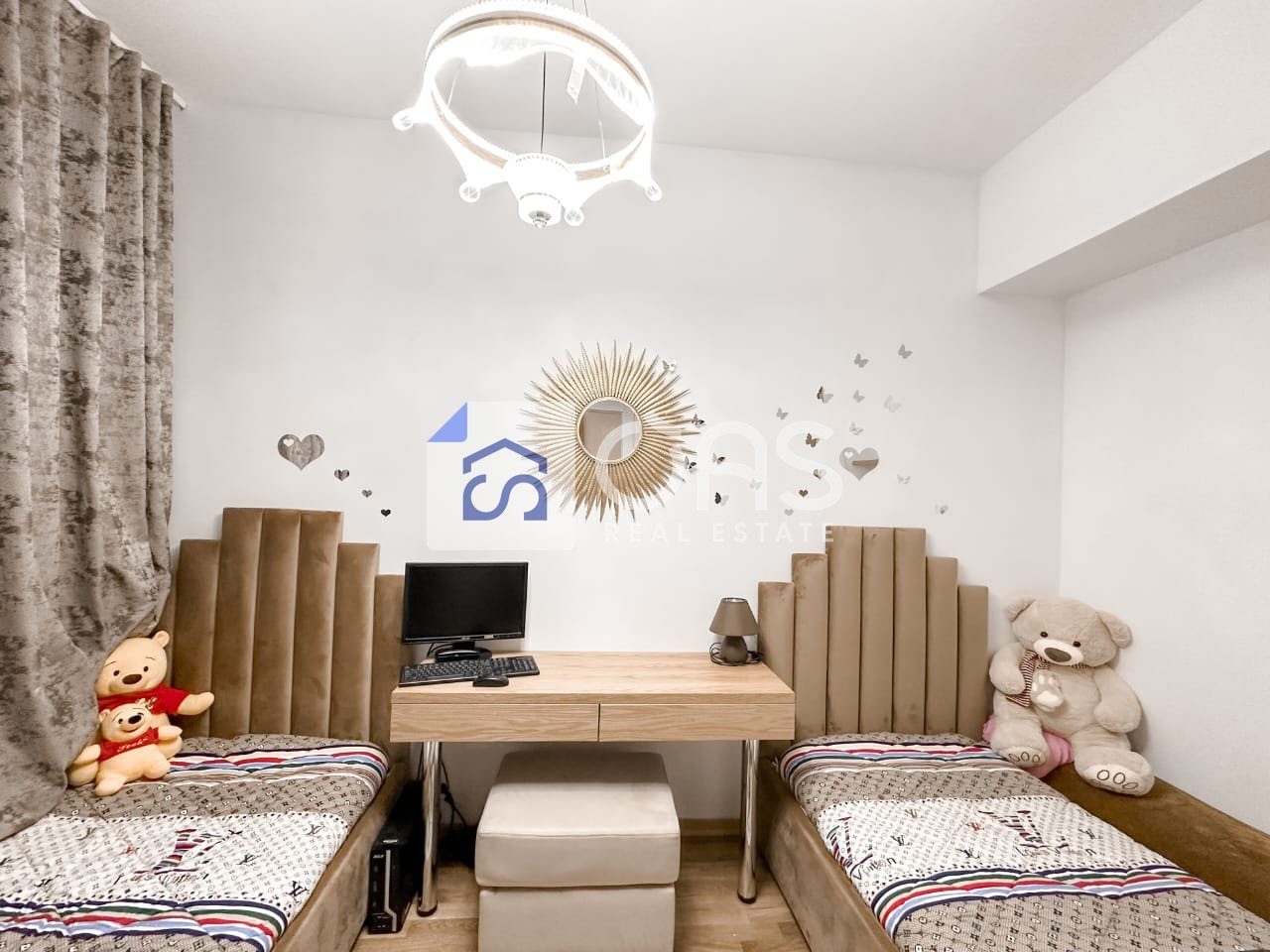 Shitet apartament 3+1+2+Post parkimi tek Kopshti Botanik. 2