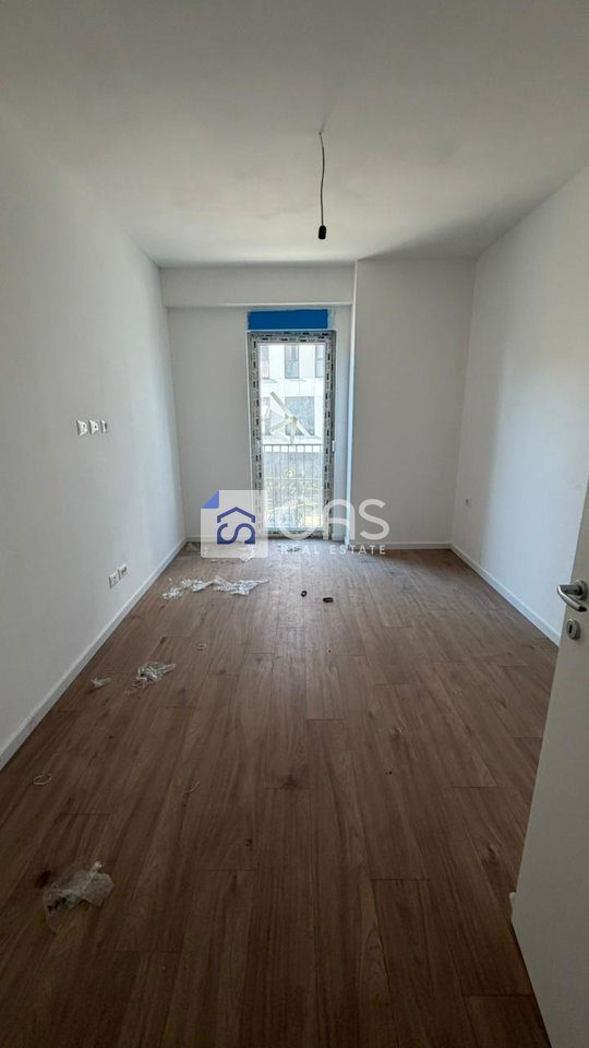 Shitet apartament 2+1+2 tek Bulevardi i Ri (Orbital 1) 3