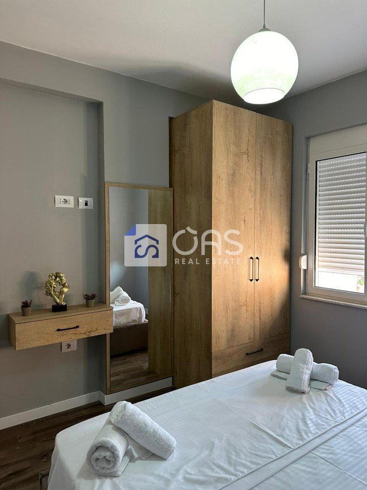 jepet me qira apartamenti 1+1 pazari i ri 4