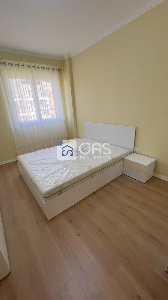 Jepet me qera apartament 2+1 ne Yzberisht te Grand Gallery 550 euro/muaj 3