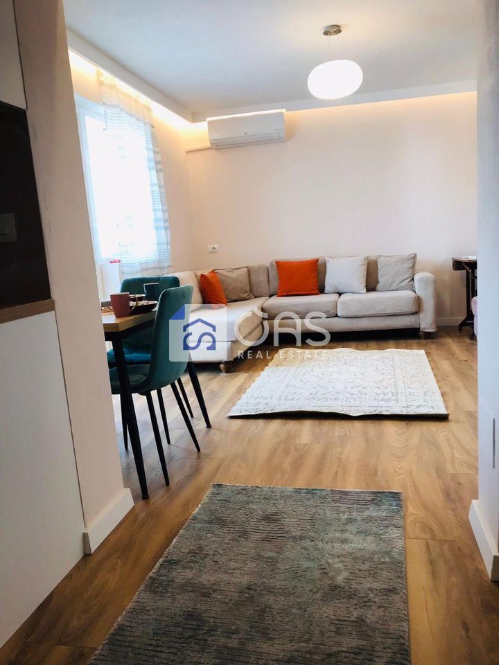 Jepet me qera Apartament 1+1+1 Tek Rruga Mine Peza