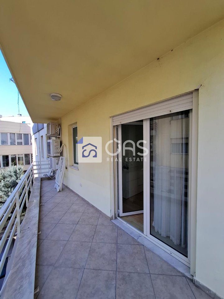 Jepet apartament me qera 2+1 Kopshti Zologjik 4