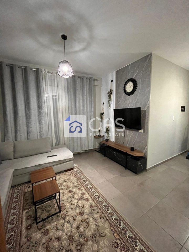 Jepet me qera apartamenti 1+1 casa italia 4