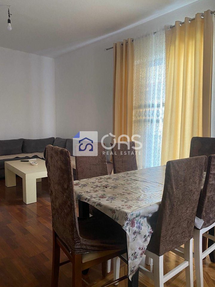 Jepet me qera apartament 2+1+2 ne 5 Maj 4