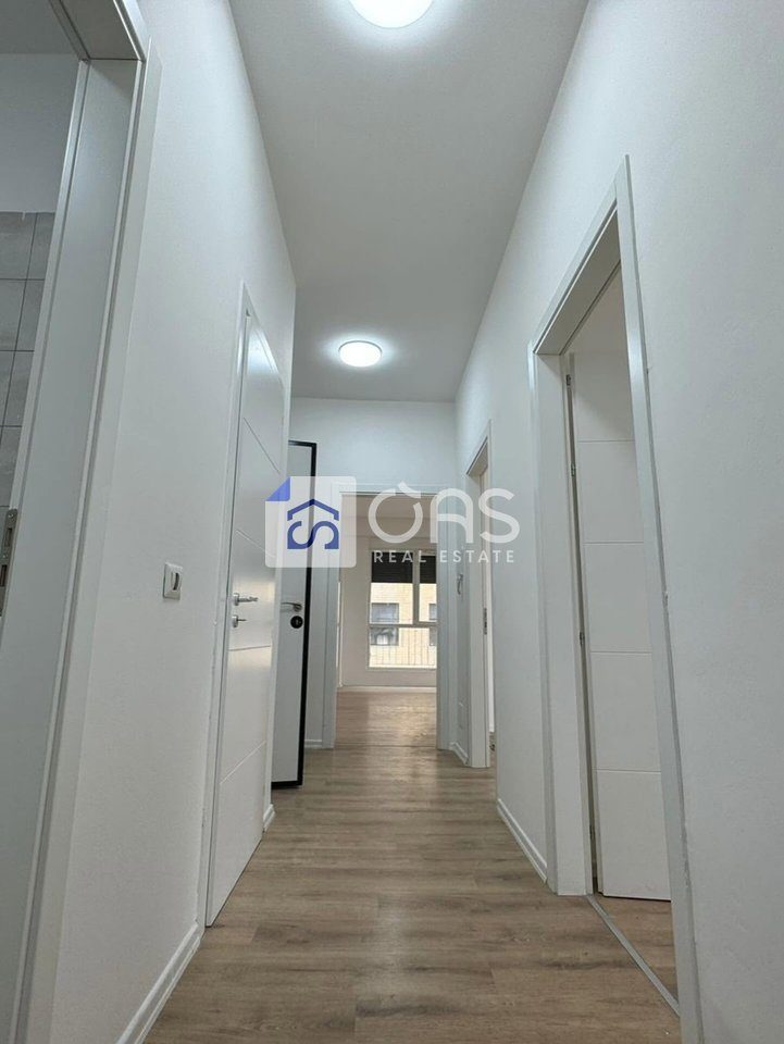 Shitet apartament 3+1+Post Parkimi Fusha e Aviacionit (IBN) 2