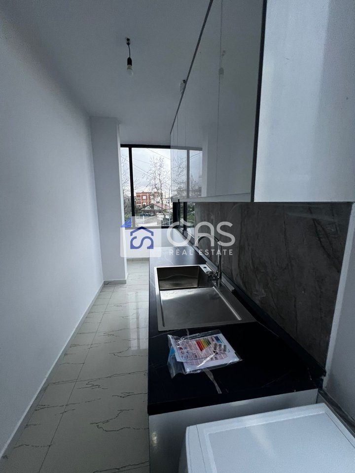 Jepet me qera apartament 1+1 ne Laprak. 4